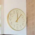 Modern 1bdr Flat With Pool In By Lovelystay Διαμέρισμα