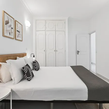 Appartamento Modern 1bdr Flat With Pool In By Lovelystay Albufeira