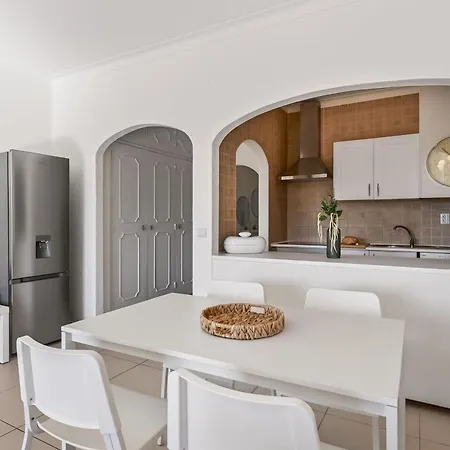 Modern 1bdr Flat With Pool In By Lovelystay Albufeira