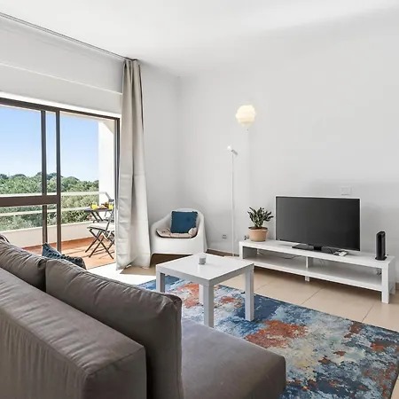 Lejlighed Modern 1bdr Flat With Pool In By Lovelystay Albufeira