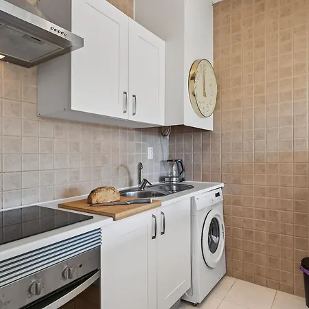 Modern 1bdr Flat With Pool In By Lovelystay Apartment Albufeira
